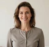 Customer avatar representing a female purchasing manager